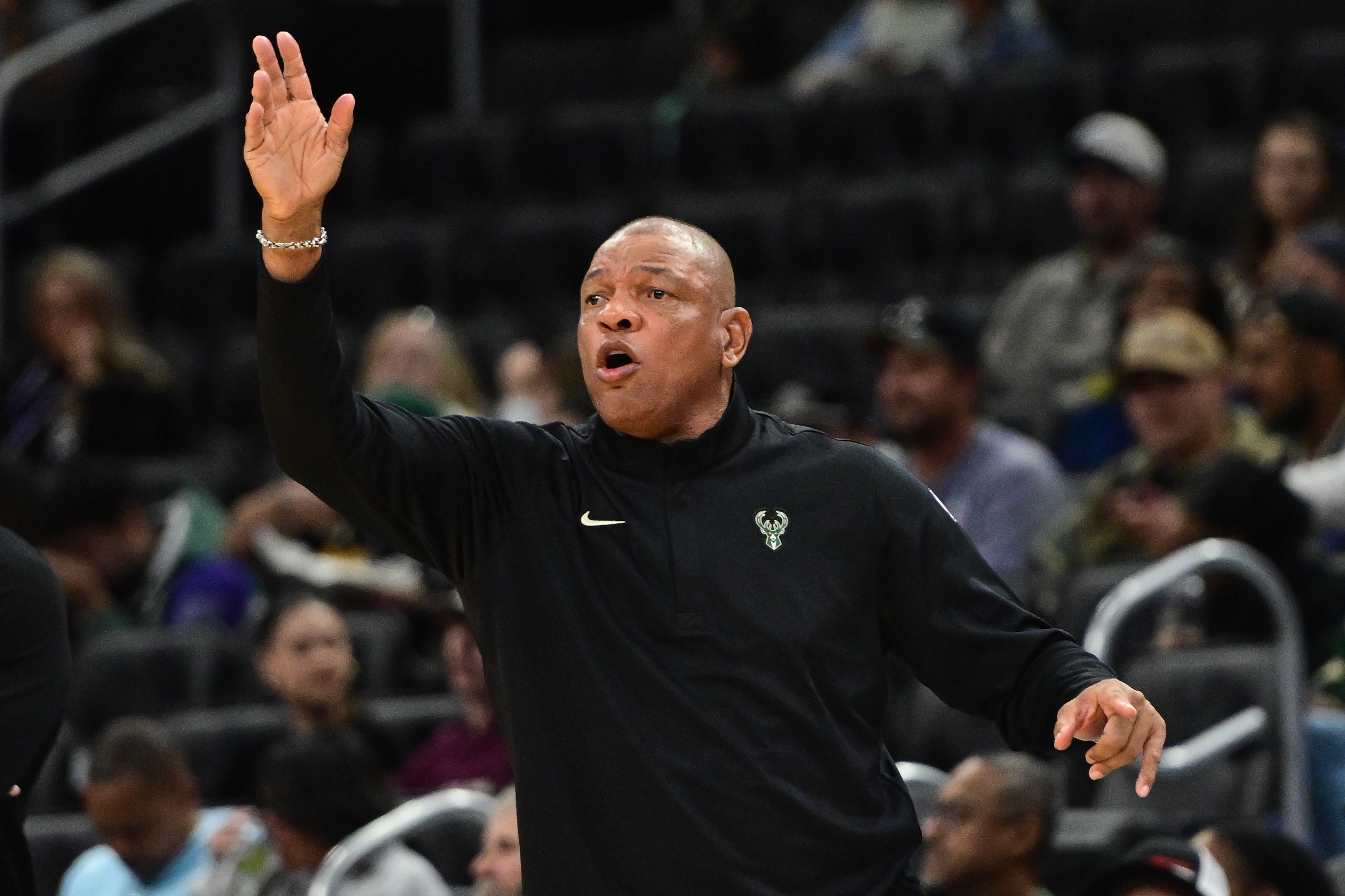 开云部门-老里：这两年并不如愿 我本可以做得更好 哪怕球员更健康一些